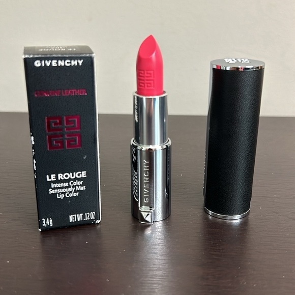 Givenchy Bundle Eyebrow Pencil, Sharpener, Lip Color, Lash Pearls Leather 4 NEW - Picture 5 of 6